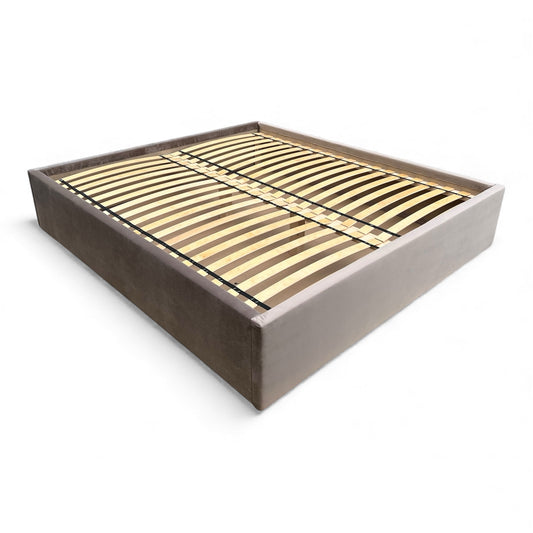 Łóżko tapicerowane ROMA